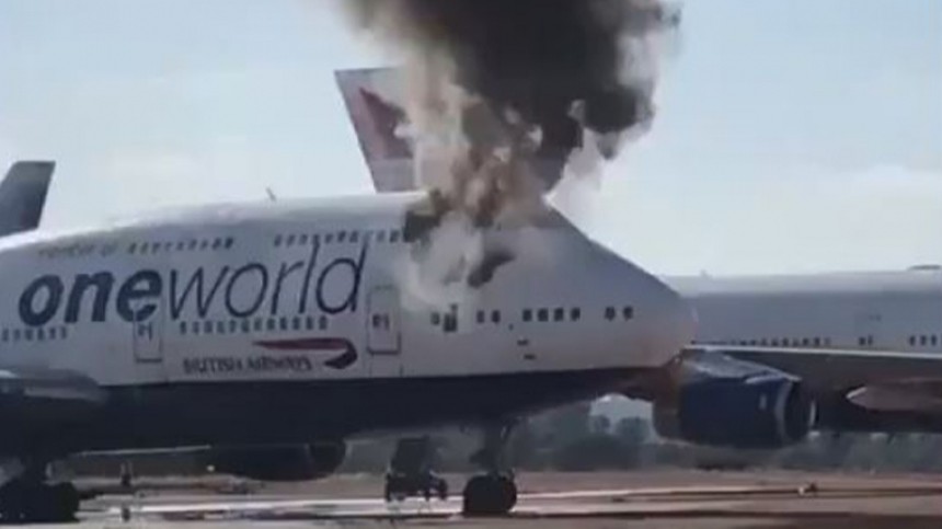 Video Pozhar Vspyhnul V Samolete Boeing 747 V Ispanskom Aeroportu