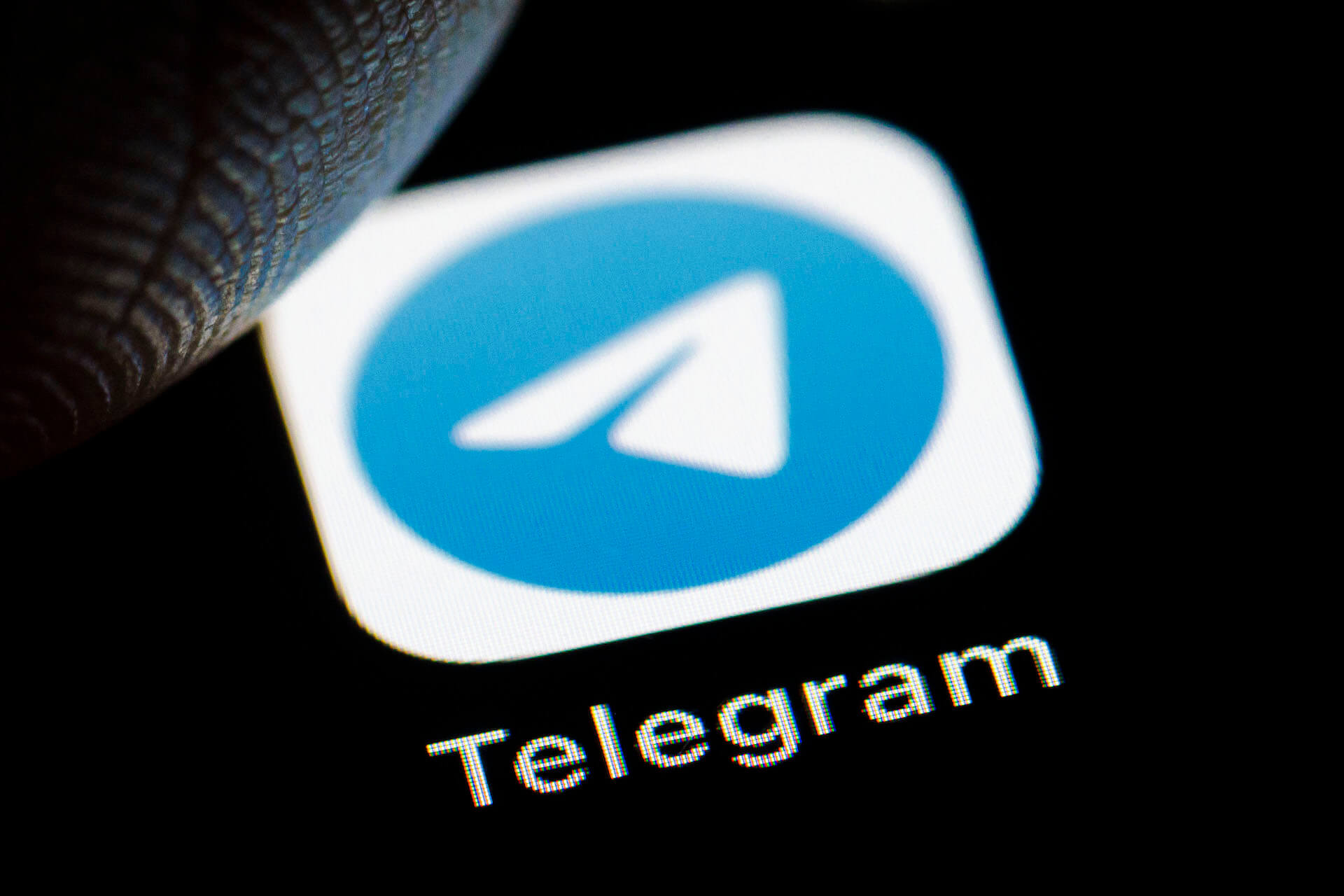 Telegram выпустил обновление – Premium-реакции доступны теперь всем