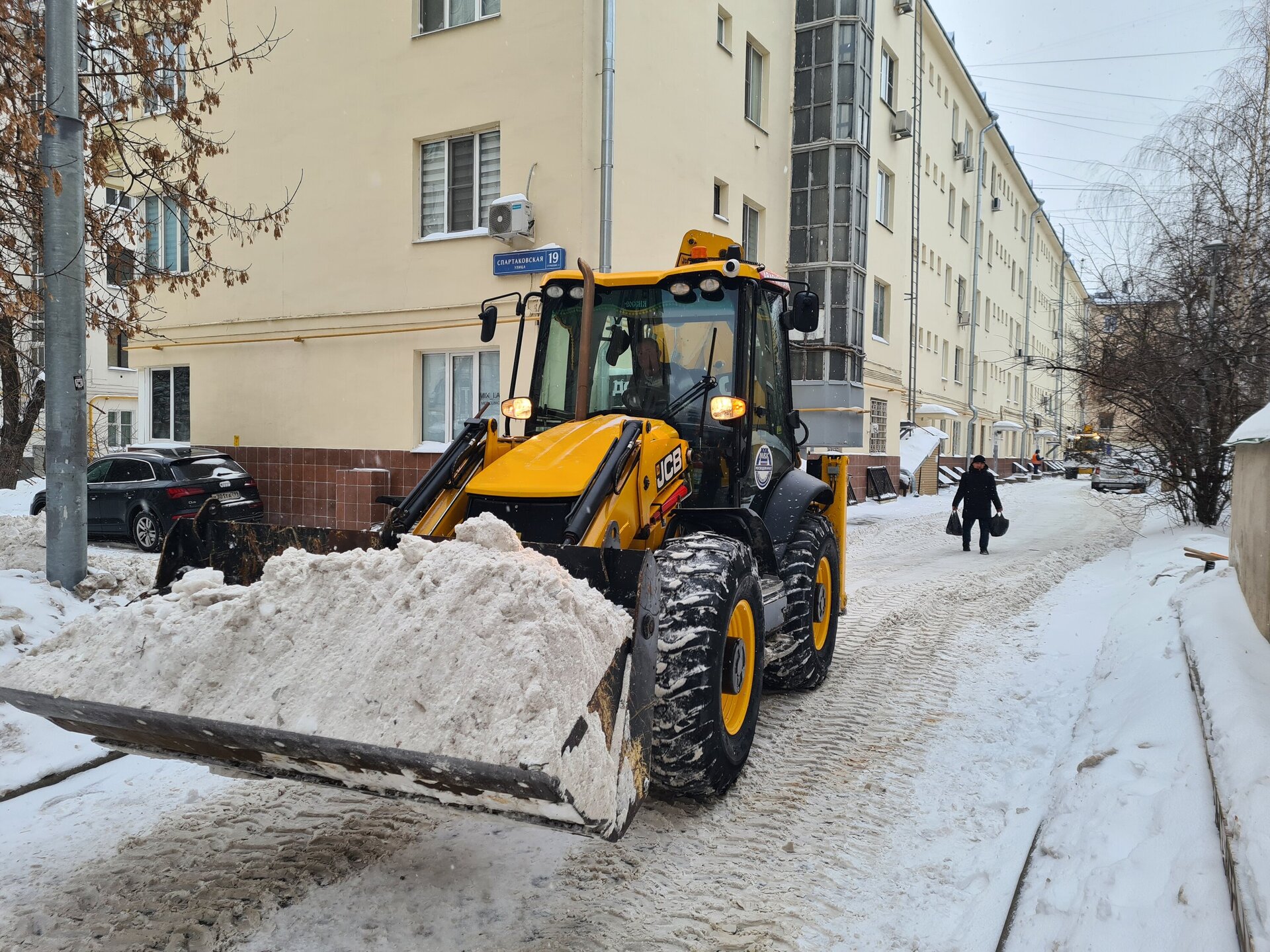 Власти Набережных Челнов ответили, кто прифотошопил экскаватор в отчёт